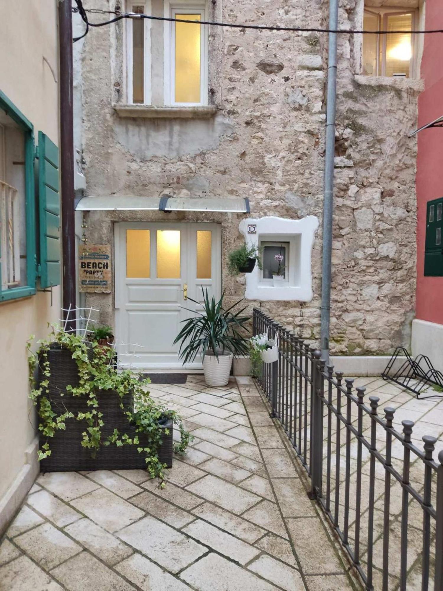 Crystal Deluxe Lägenhet Rovinj Exteriör bild